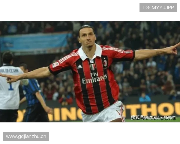 哈兰德与伊布对比：力量型与技巧型中锋的战术角色差异分析