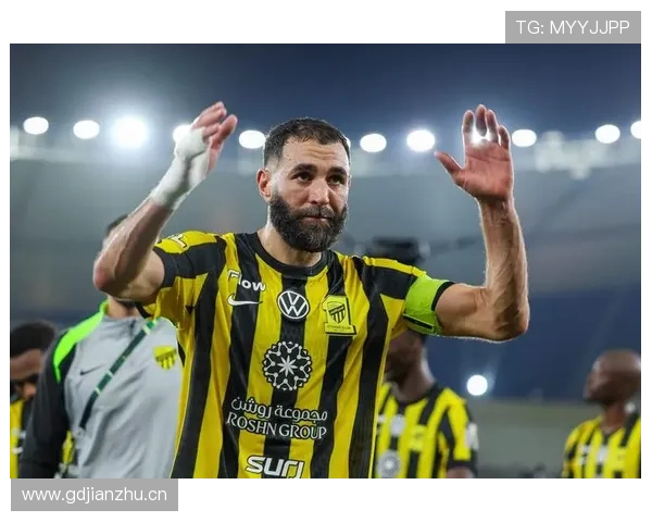 离开C罗之后，本泽马到底有多强？